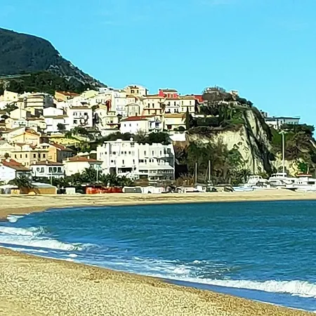 L'azalea - A Due Passi Da Numana Con Grande Terrazzo E Piscina Condominiale Stagionale Apartment