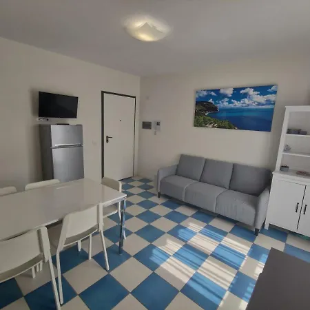 L'azalea - A Due Passi Da Numana Con Grande Terrazzo E Piscina Condominiale Stagionale Apartment