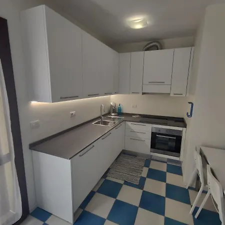 L'azalea - A Due Passi Da Numana Con Grande Terrazzo E Piscina Condominiale Stagionale Apartment