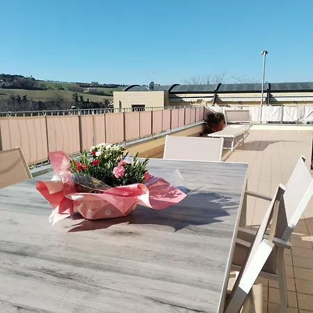 Апартаменты L'azalea - A Due Passi Da Numana Con Grande Terrazzo E Piscina Condominiale Stagionale